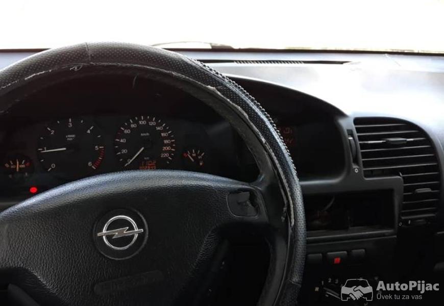 opel_zafira_8_polovni_automobili_autopijac.rs