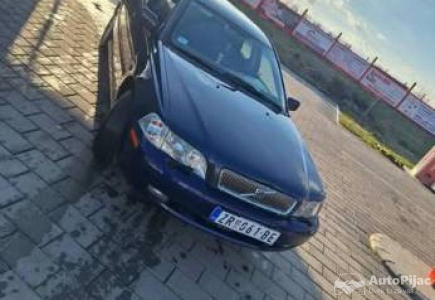 volvo_v40_19_dizelregistrovan_3_polovni_automobili_autopijac.rs