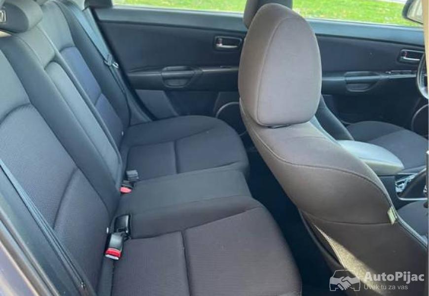 mazda_3_1850_8_polovni_automobili_autopijac.rs