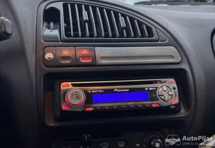 citroen_saxo_7_polovni_automobili_autopijac.rs