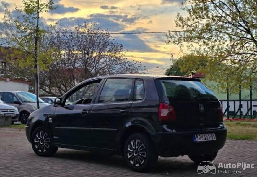 2004_volkswagen_polo_12_benz_2_polovni_automobili_autopijac.rs