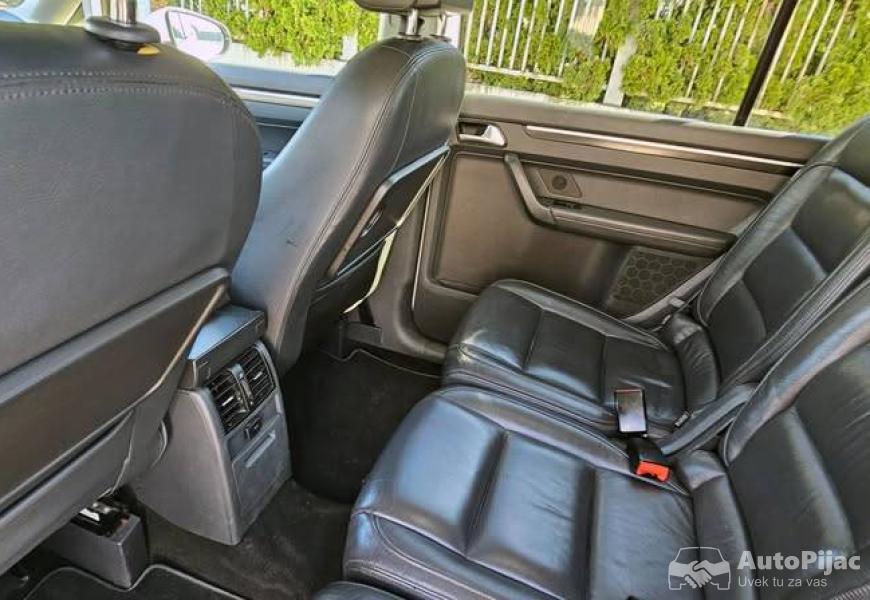 2014_volkswagen_touran_13_polovni_automobili_autopijac.rs