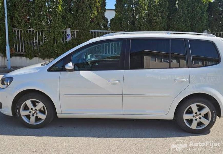 2014_volkswagen_touran_2_polovni_automobili_autopijac.rs