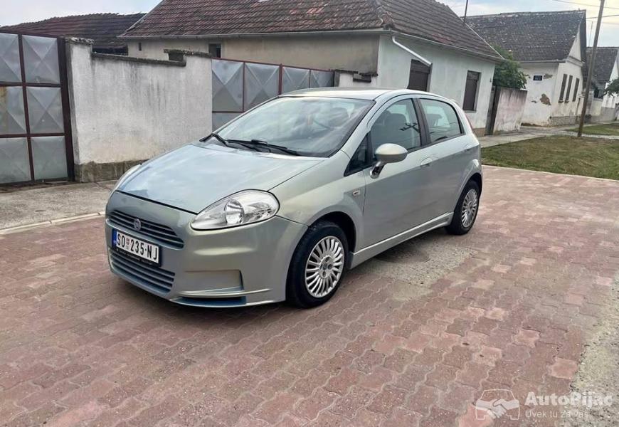 fiat_grande_punto_14_benzin_1_polovni_automobili_autopijac.rs
