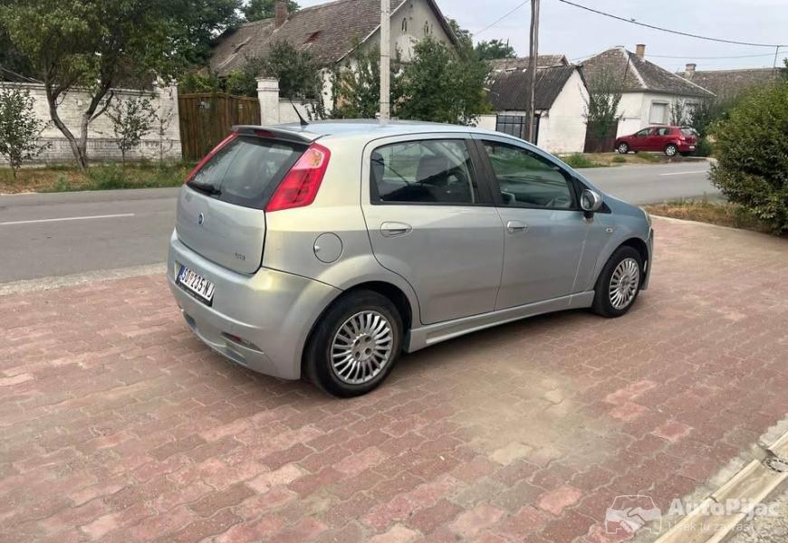 fiat_grande_punto_14_benzin_5_polovni_automobili_autopijac.rs