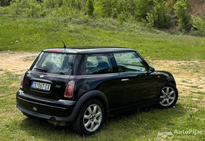 mini_one_16_90ks_3_polovni_automobili_autopijac.rs