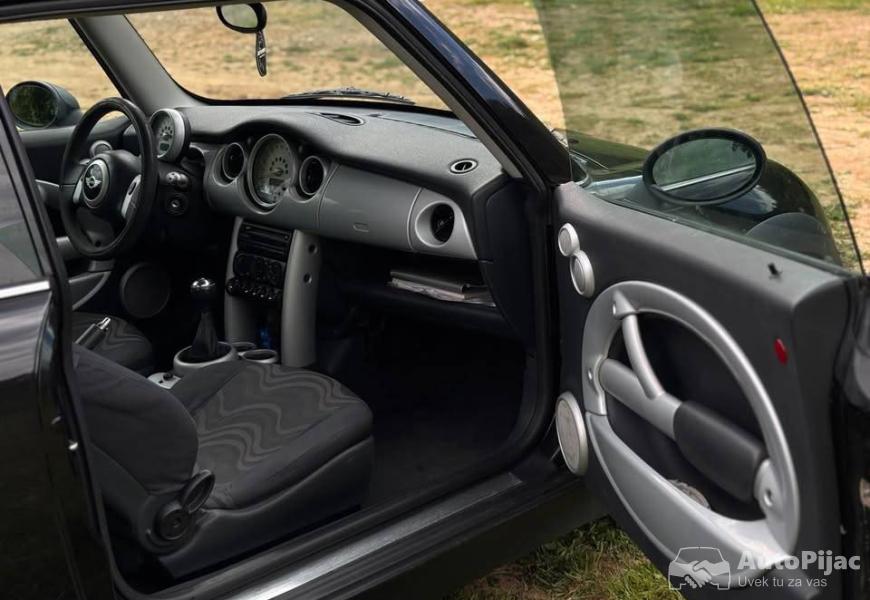 mini_one_16_90ks_9_polovni_automobili_autopijac.rs
