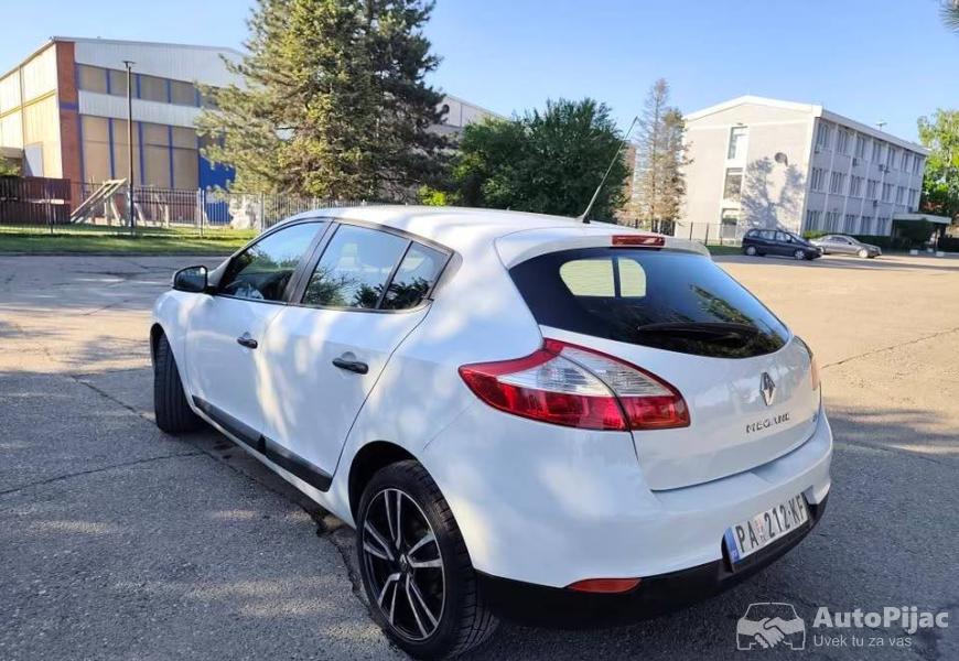 megan_3_generacije_odlicno_stanje_3_polovni_automobili_autopijac.rs