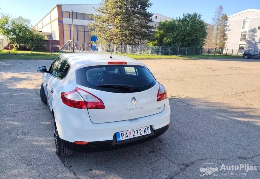 megan_3_generacije_odlicno_stanje_4_polovni_automobili_autopijac.rs