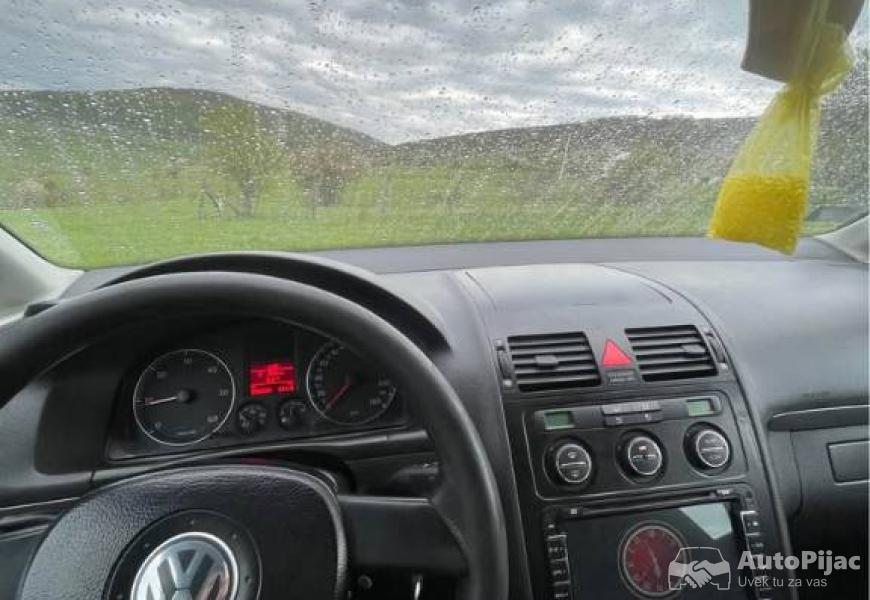 na_prodaju_touaran_4_polovni_automobili_autopijac.rs