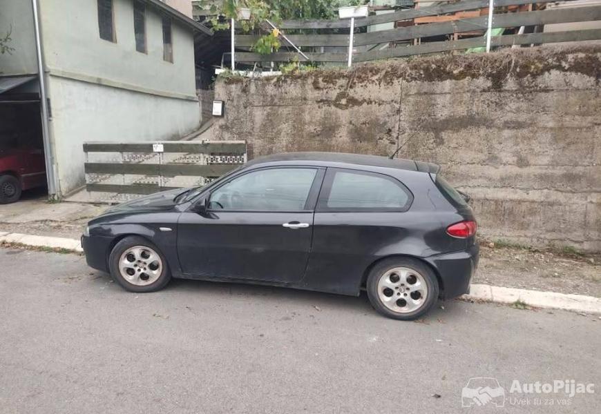 alfa_147_19_jtdm_restyling_2006g_7_polovni_automobili_autopijac.rs