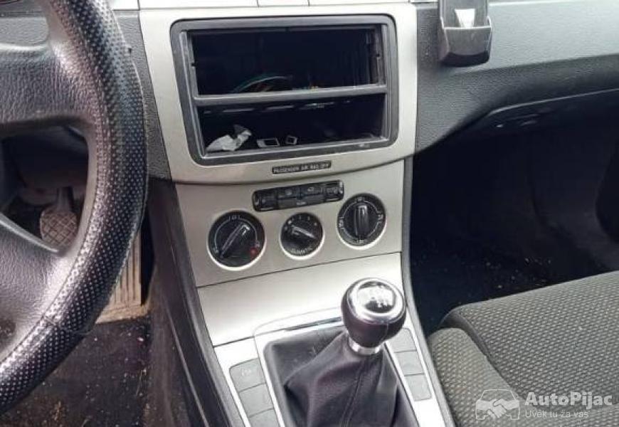 pasat_b6_delovii_8_polovni_automobili_autopijac.rs