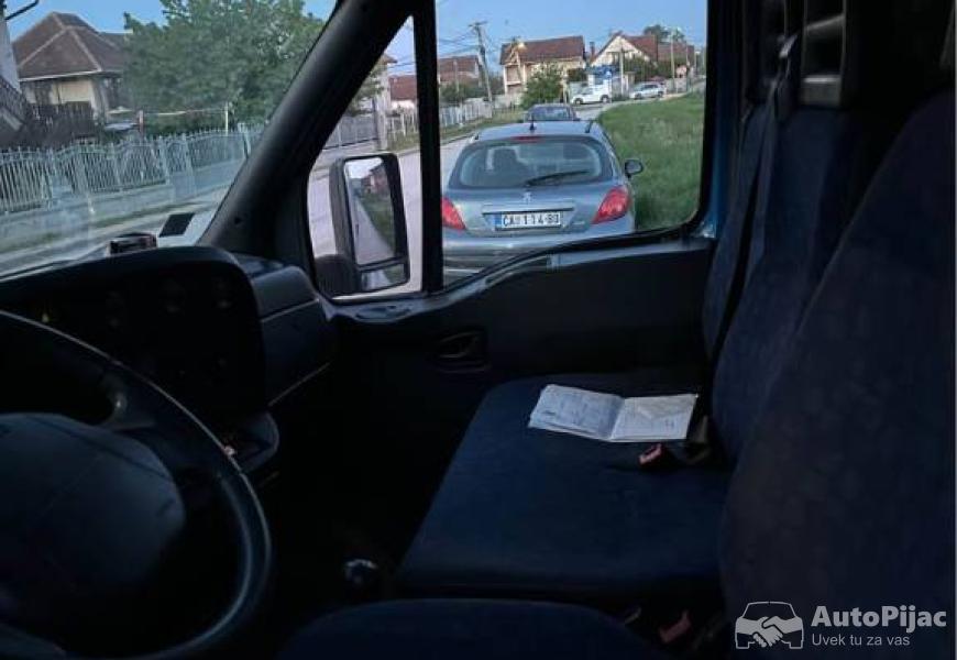 maksimalno_utegnut_rampa_radi_servisi_uradjeni_gum_7_polovni_automobili_autopijac.rs