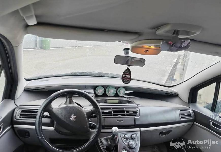 pezo_807_10_polovni_automobili_autopijac.rs