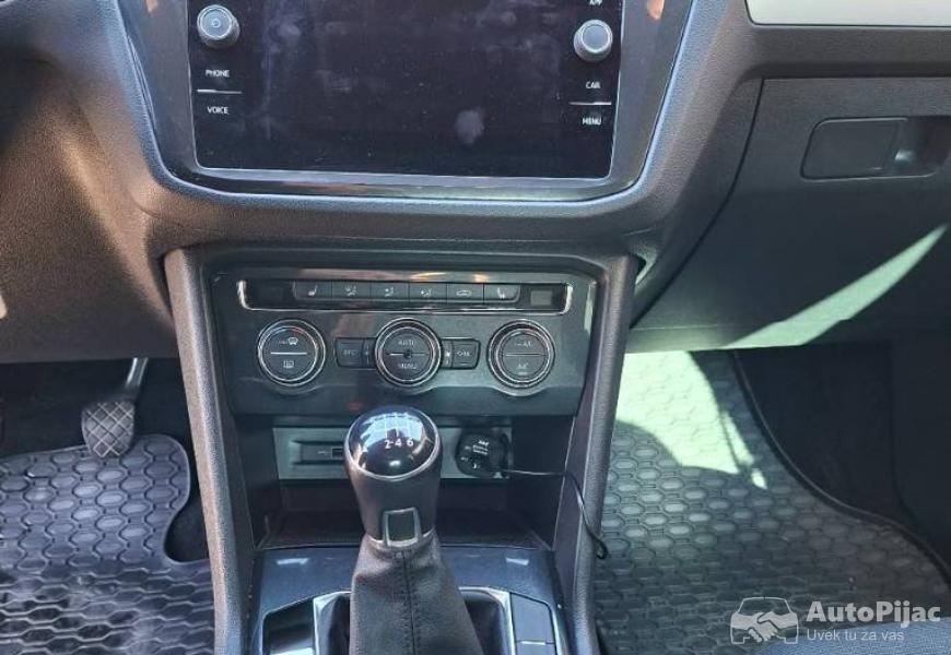 tiguan_2018god_20tdi_servisna_auto_bukvalno_nov_sv_11_polovni_automobili_autopijac.rs