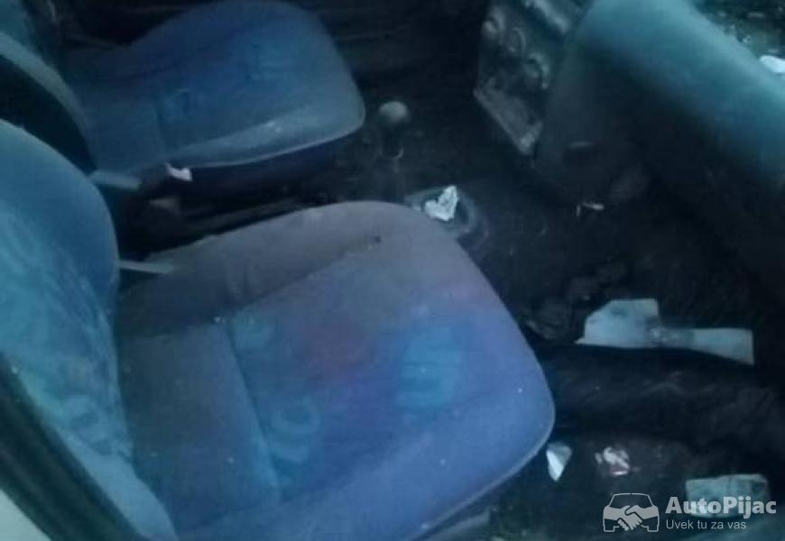 punto_17_td_delovi_ili_ceo_11_polovni_automobili_autopijac.rs