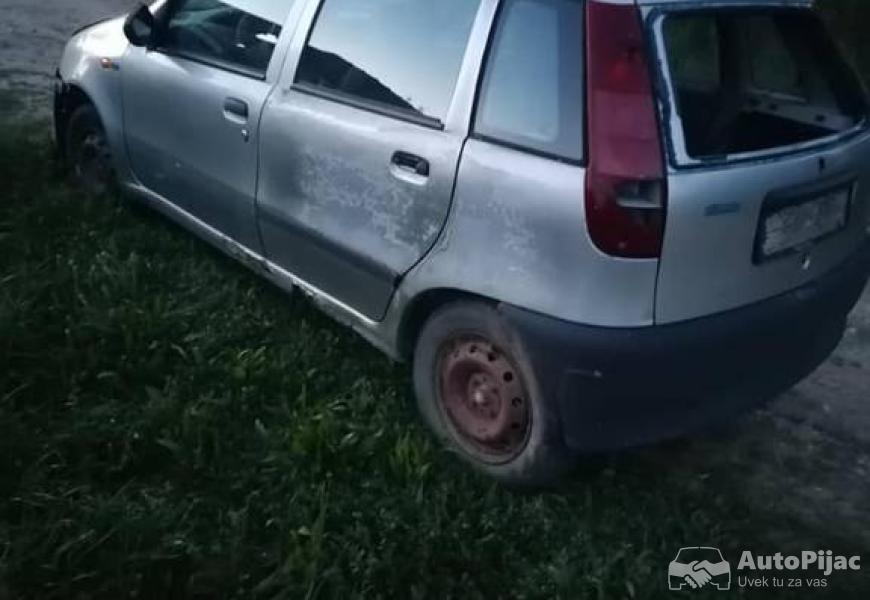 punto_17_td_delovi_ili_ceo_9_polovni_automobili_autopijac.rs