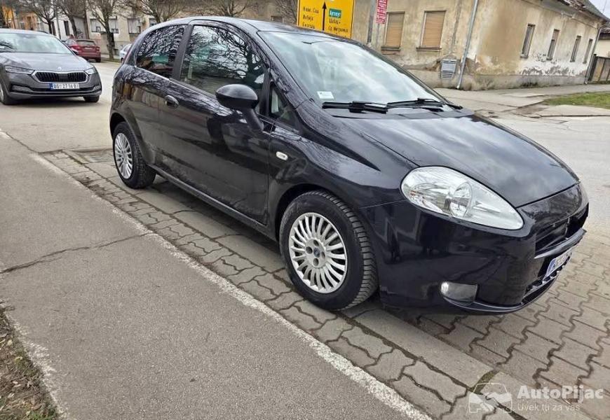grande_punto_12_2005_god_bez_zamene_1_polovni_automobili_autopijac.rs