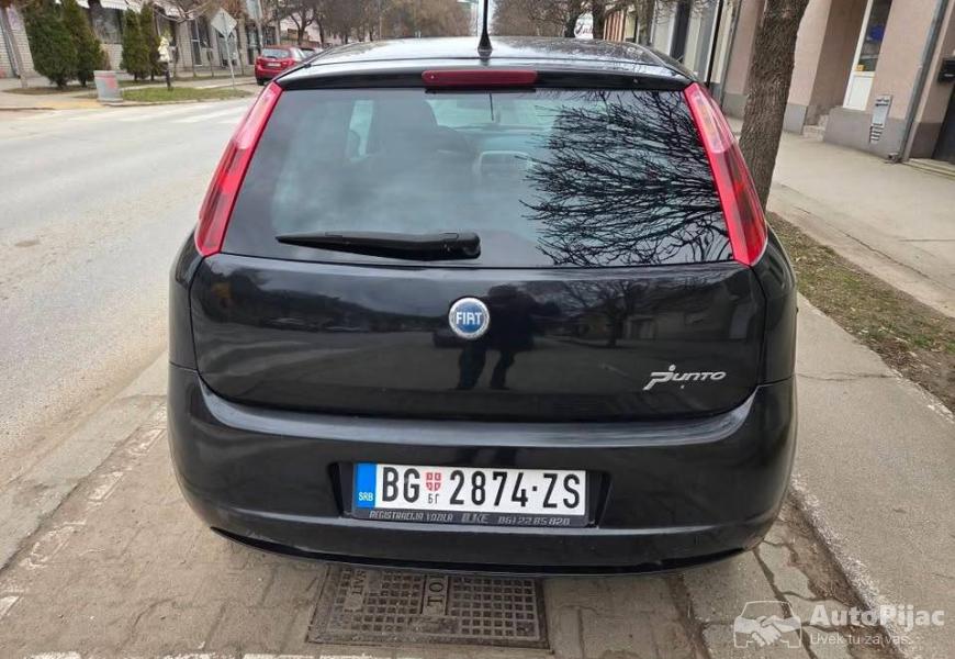 grande_punto_12_2005_god_bez_zamene_5_polovni_automobili_autopijac.rs