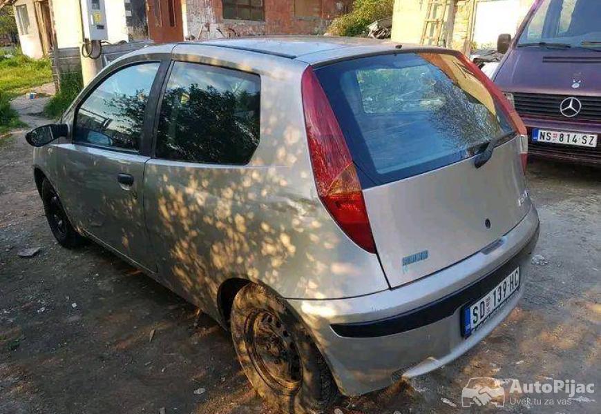 fiatpunto12_4_polovni_automobili_autopijac.rs