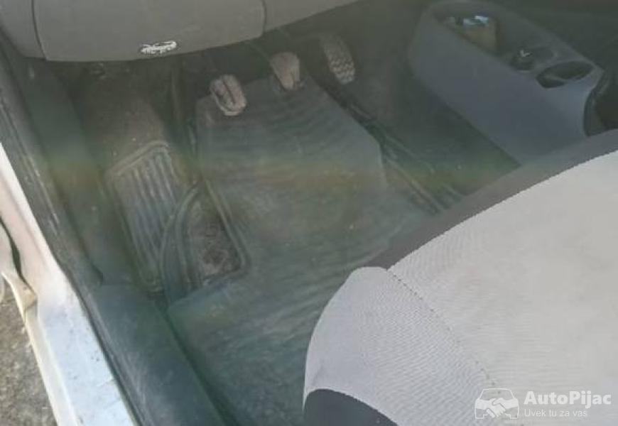 fiat_seicento_4_polovni_automobili_autopijac.rs