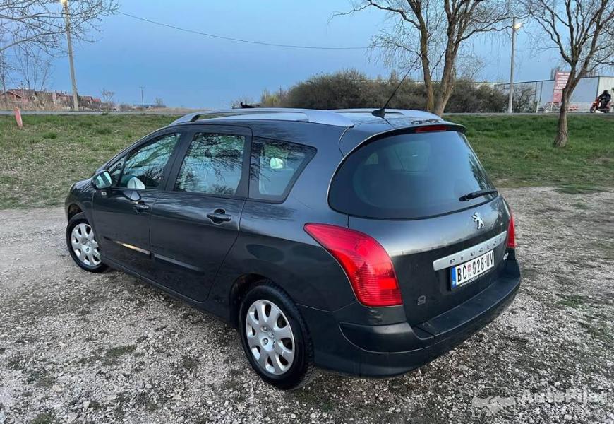 peugeot_308_16_hdi_09_7_sedista_3_polovni_automobili_autopijac.rs