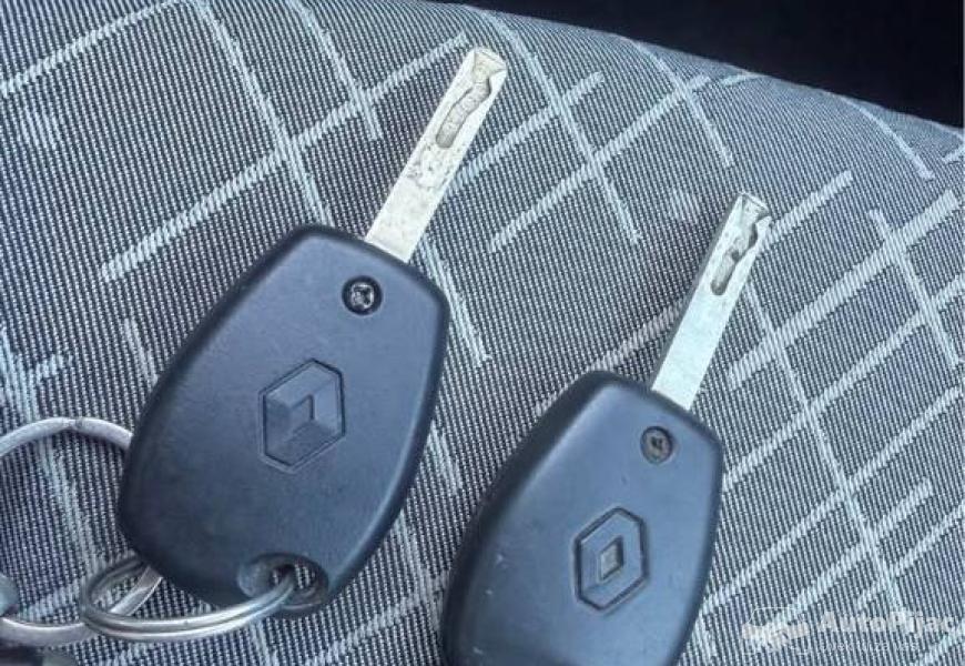 renault_clio_15dci_dizel_50kw_209431km_reg_do_427_10_polovni_automobili_autopijac.rs