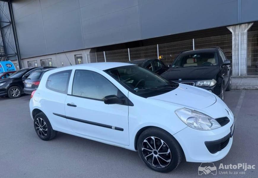 renault_clio_15dci_dizel_50kw_209431km_reg_do_427_3_polovni_automobili_autopijac.rs