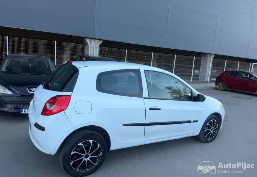 renault_clio_15dci_dizel_50kw_209431km_reg_do_427_4_polovni_automobili_autopijac.rs