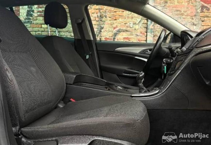 opel_insignija_restayling_2014_cosmo_9_polovni_automobili_autopijac.rs