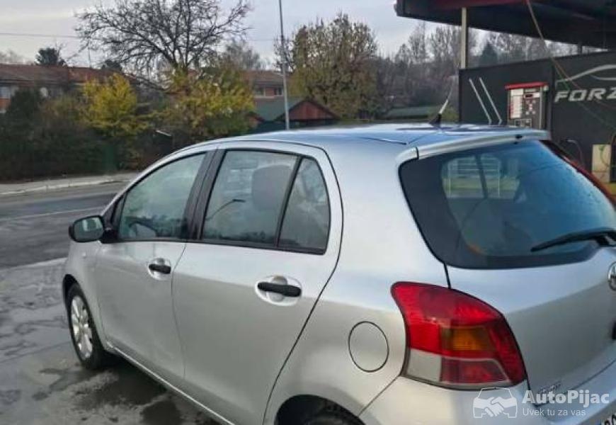 toyota_yaris_13_benz_2009_god_2_polovni_automobili_autopijac.rs