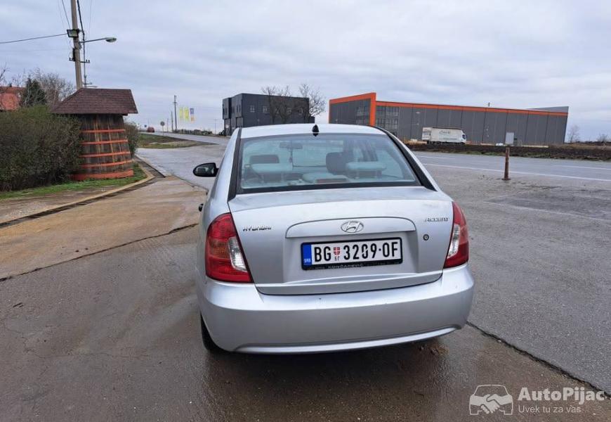 hyundai_accent_14dohc_5_polovni_automobili_autopijac.rs