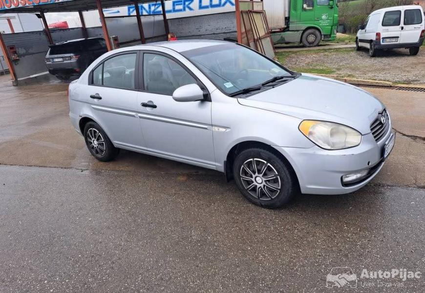 hyundai_accent_14dohc_6_polovni_automobili_autopijac.rs