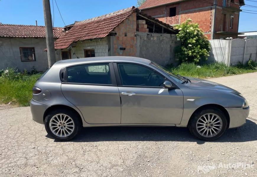 alfa_147_5_polovni_automobili_autopijac.rs