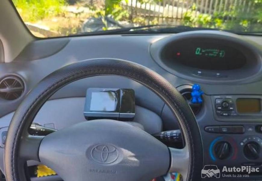 na_prodaju_toyota_yaris_11_polovni_automobili_autopijac.rs