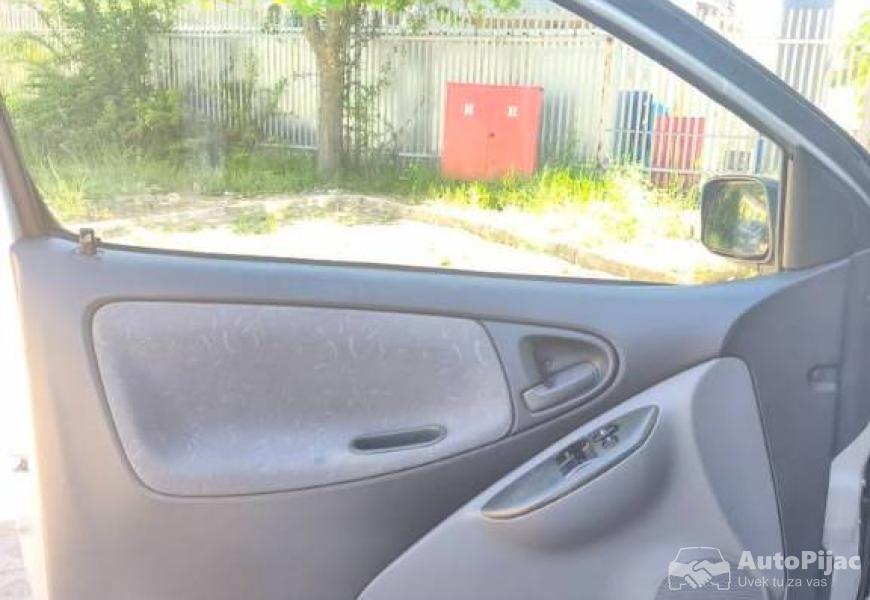 na_prodaju_toyota_yaris_12_polovni_automobili_autopijac.rs