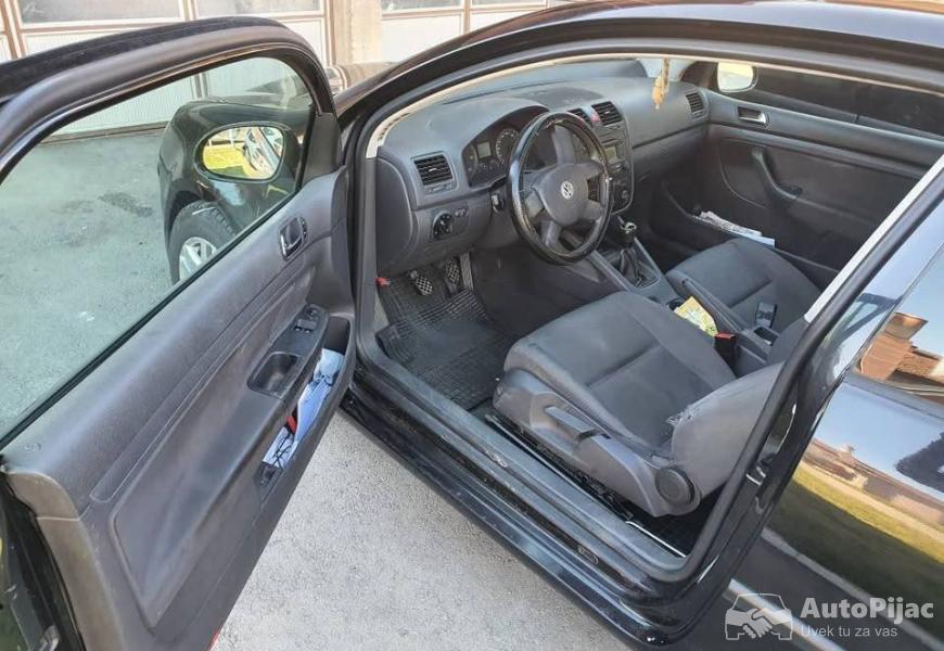 golf_5_19tdi_2_polovni_automobili_autopijac.rs
