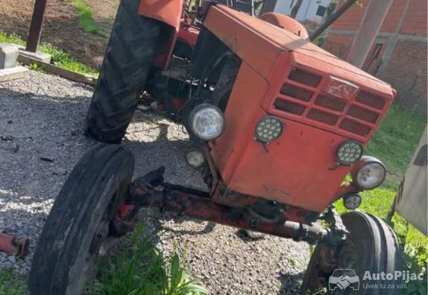 traktor_viljuskar_plugovi_5_polovni_automobili_autopijac.rs