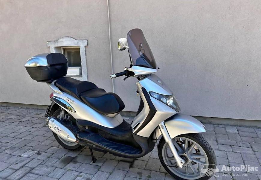 piaggio_beverly_250_1_polovni_automobili_autopijac.rs
