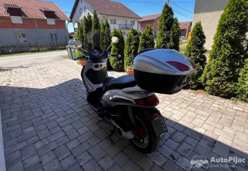 piaggio_beverly_250_5_polovni_automobili_autopijac.rs