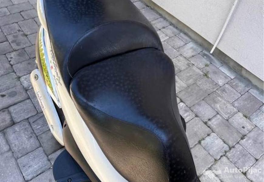 piaggio_beverly_250_8_polovni_automobili_autopijac.rs