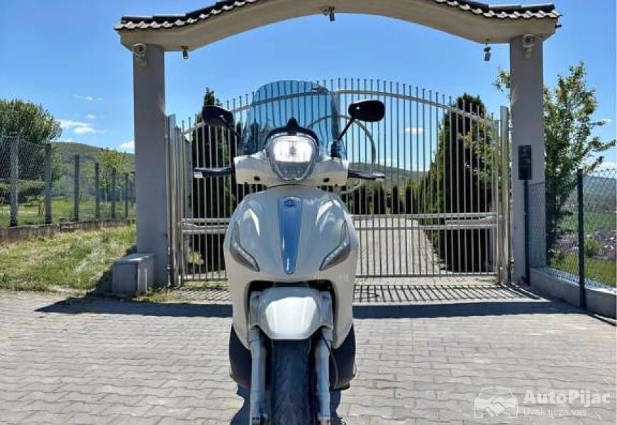 piaggio_beverly_300ie_1_polovni_automobili_autopijac.rs
