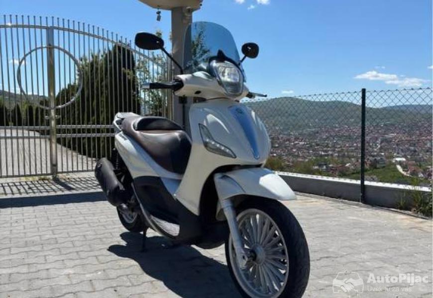 piaggio_beverly_300ie_2_polovni_automobili_autopijac.rs