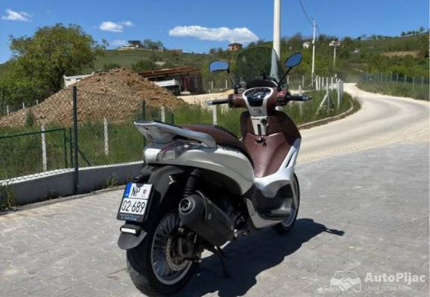 piaggio_beverly_300ie_4_polovni_automobili_autopijac.rs