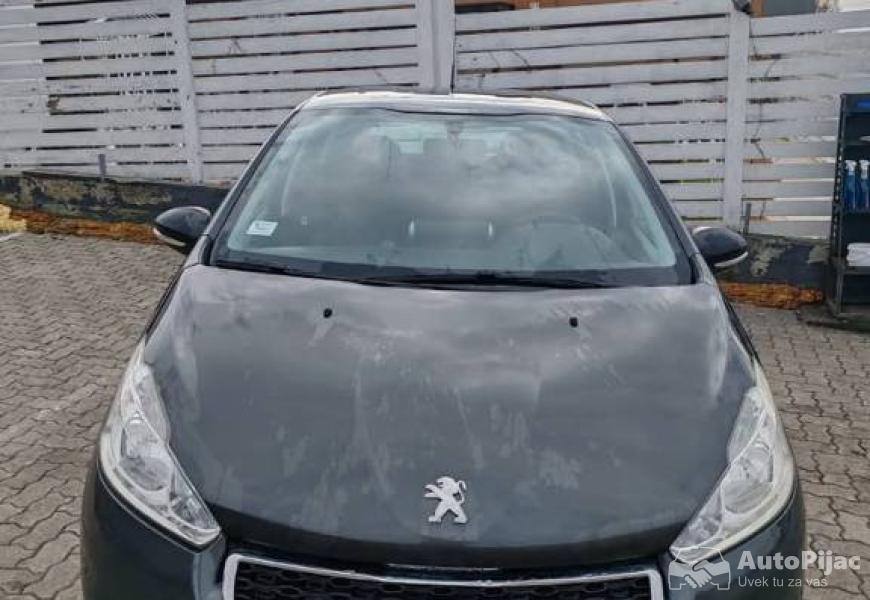 peugoet_208_12_benzin_2014_reg_4_polovni_automobili_autopijac.rs