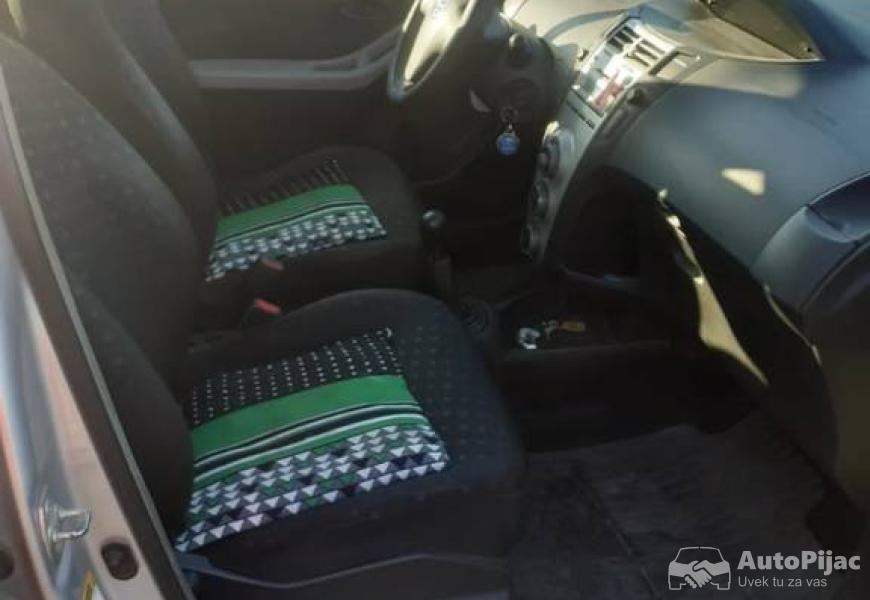 2008_toyota_yaris_10_polovni_automobili_autopijac.rs