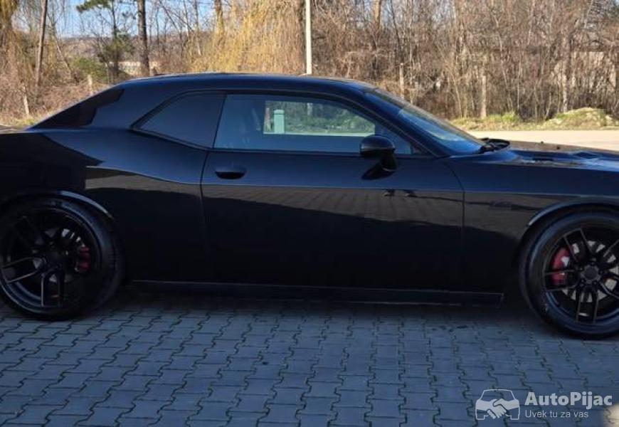2014_dodge_challenger_2_polovni_automobili_autopijac.rs
