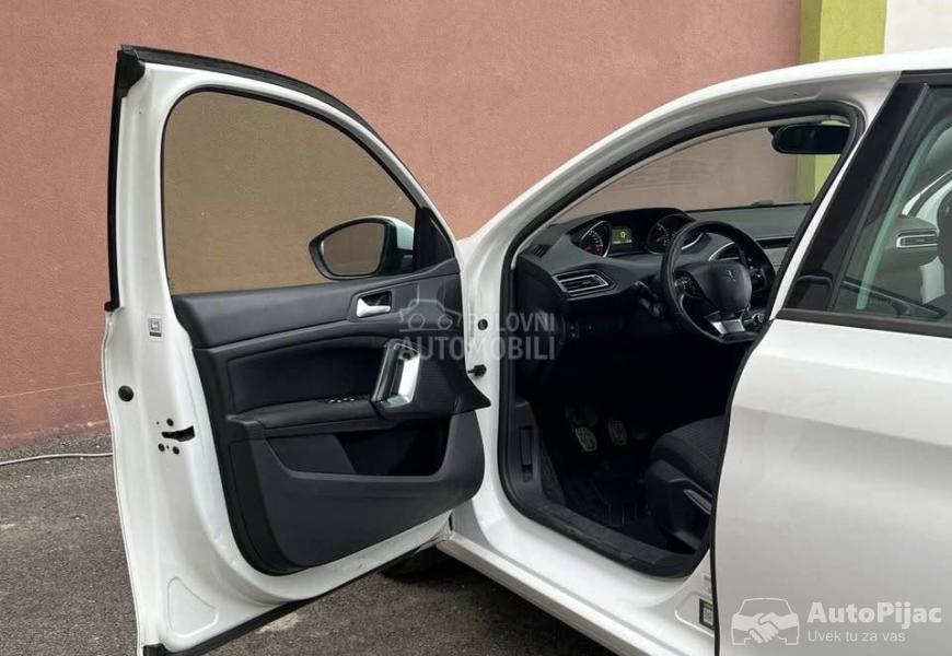 2020_peugeot_308_12_polovni_automobili_autopijac.rs