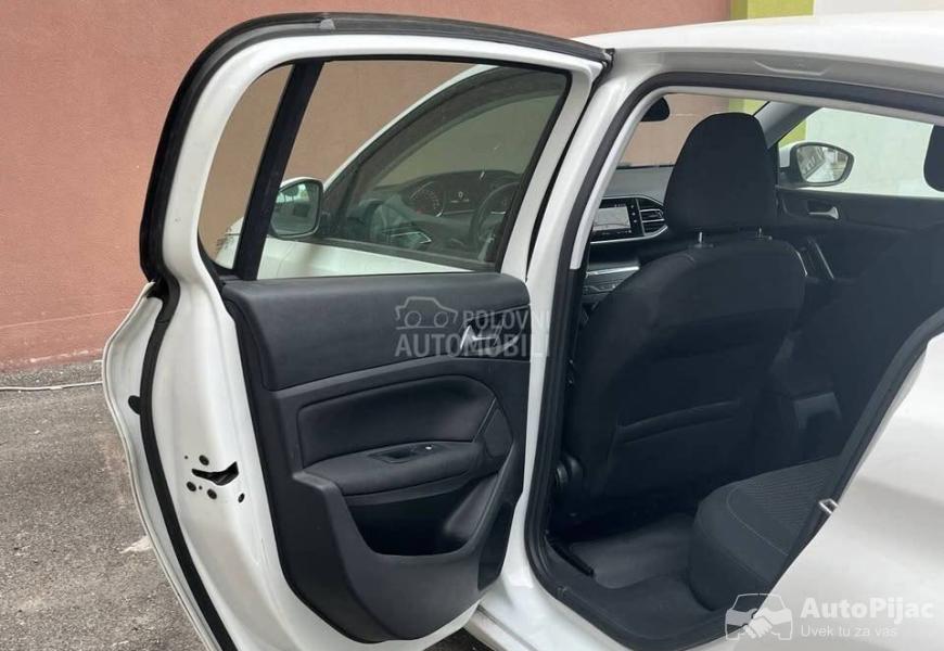 2020_peugeot_308_15_polovni_automobili_autopijac.rs