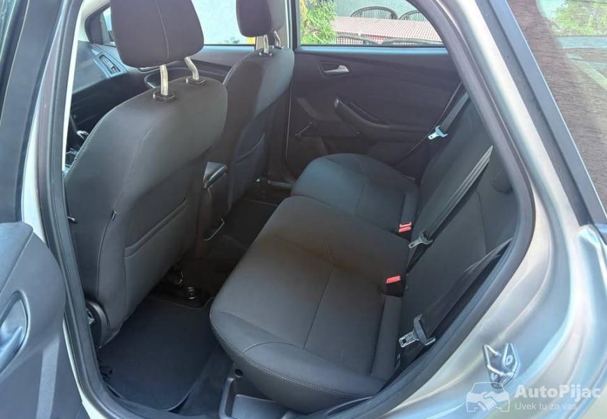 2015_ford_fokus_15tdci_70kw95ks_13_polovni_automobili_autopijac.rs